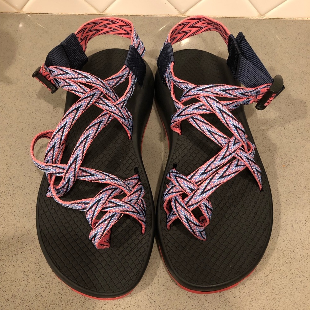 Chaco Women Size 10 Classic Z Sandals w/ toe strap